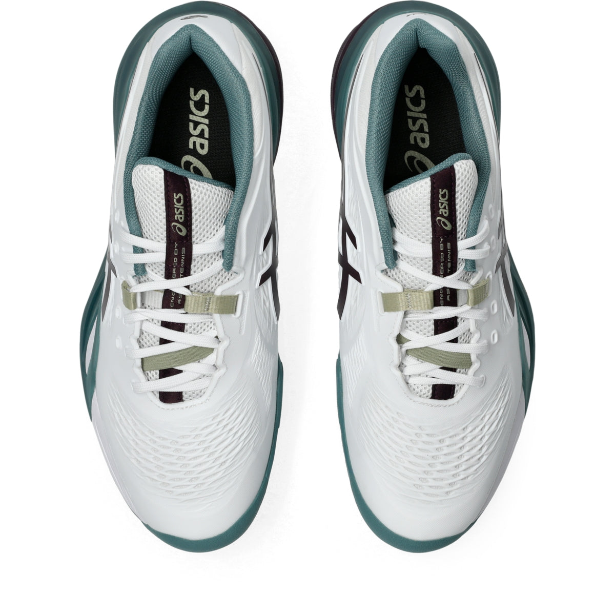 GEL-RESOLUTION X White/Dark Aubergine 上面